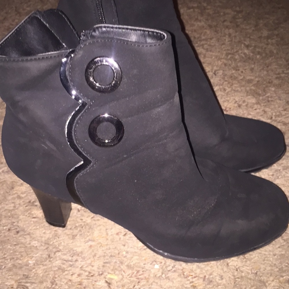Heel boots